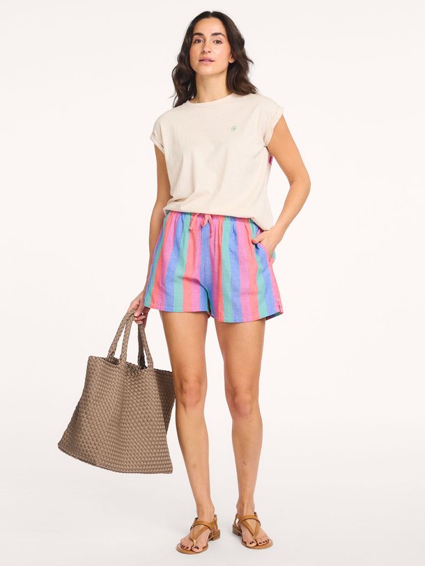 Ontdek de Isa organic cotton short van By-Bar in de kleur Rood bij Orangebag. Op werkdagen voor 21:45 besteld, morgen in huis.