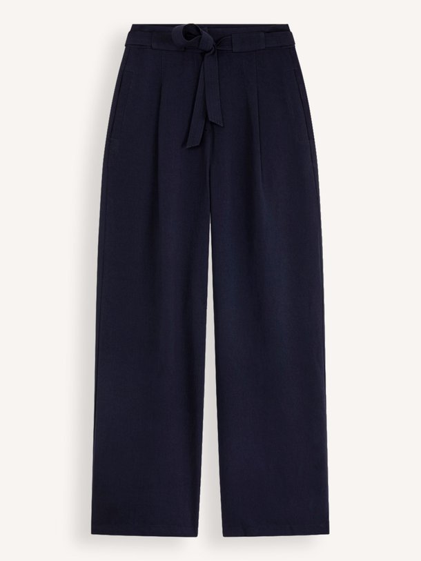 Ontdek de John viscosemix broek van Suncoo in de kleur donkerblauw bij Orangebag. Op werkdagen voor 21:45 besteld, morgen in huis.
