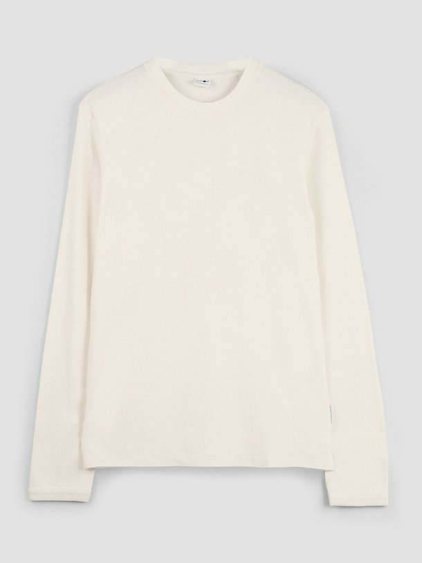 Ontdek de Clive piqué longsleeve van NN.07 in de kleur ecru bij Orangebag. Op werkdagen voor 21:45 besteld, morgen in huis.