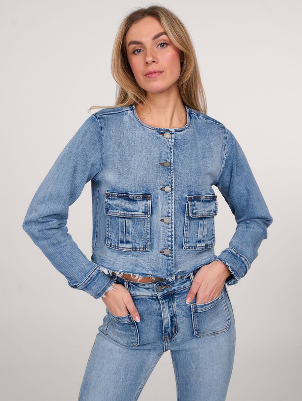 Ontdek de Dango denim jasje van My Essential Wardrobe in de kleur blauw bij Orangebag. Op werkdagen voor 21:45 besteld, morgen in huis.