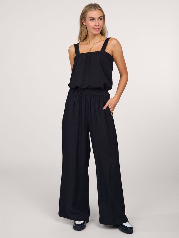 Ontdek de Jalou viscosemix broek van Knit-ted in de kleur zwart bij Orangebag. Op werkdagen voor 21:45 besteld, morgen in huis.