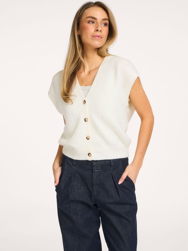 Ontdek de Marble merino wolmix vest van Knit-ted in de kleur Off-white bij Orangebag. Op werkdagen voor 21:45 besteld, morgen in huis.