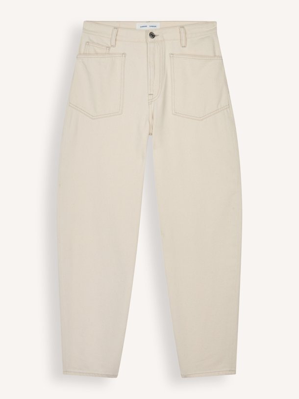 Ontdek de Saveyra mid waist barrel fit jeans van Samsoe Samsoe in de kleur Ecru bij Orangebag. Op werkdagen voor 21:45 besteld, morgen in huis.
