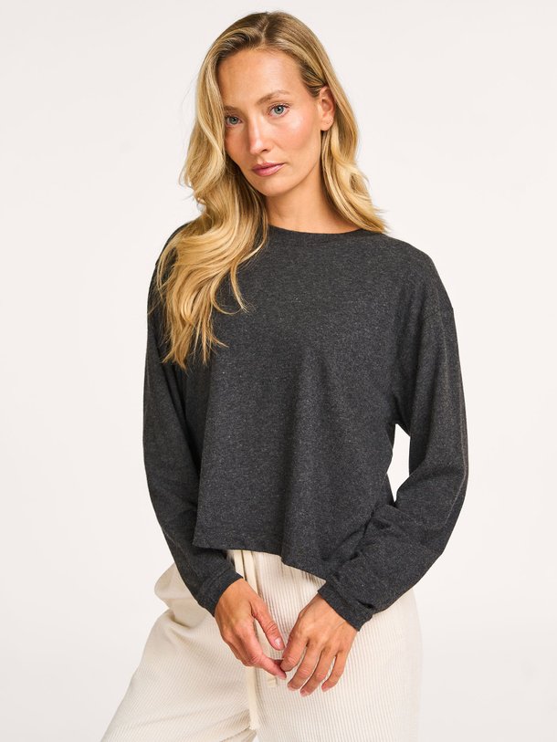 Ontdek de Ypawood katoenmix gemêleerde longsleeve van American Vintage in de kleur grijs bij Orangebag. Op werkdagen voor 21:45 besteld, morgen in huis.