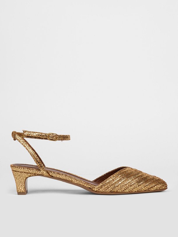 Ontdek de Givia lederen craquelé sandalen van Anonymous Copenhagen in de kleur goudkleur bij Orangebag. Op werkdagen voor 21:45 besteld, morgen in huis.