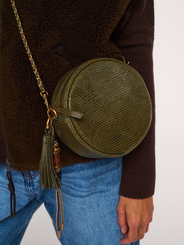 Ontdek de Roundy lederen crossbody tas met reliëf van Sessun in de kleur Groen bij Orangebag. Op werkdagen voor 21:45 besteld, morgen in huis.