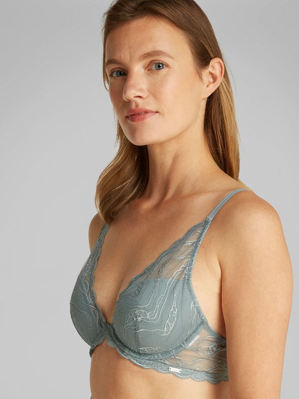 Ontdek de Kanten beha van Calvin Klein in de kleur blauwgrijs bij Orangebag. Op werkdagen voor 21:45 besteld, morgen in huis.