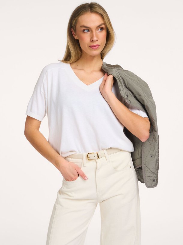 Ontdek de Katoen/zijdemix top van No Man's Land in de kleur Off-white bij Orangebag. Op werkdagen voor 21:45 besteld, morgen in huis.