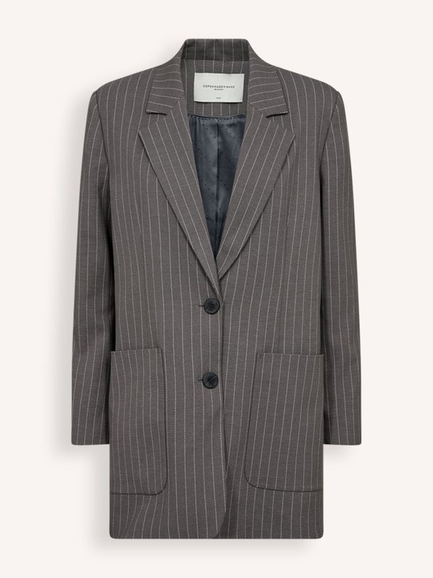 Ontdek de Tailor viscosemix long fit krijtstreep blazer van Copenhagen Muse in de kleur grijs bij Orangebag. Op werkdagen voor 21:45 besteld, morgen in huis.