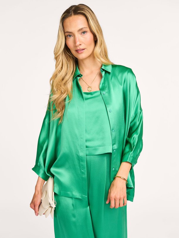Ontdek de Manon zijden blouse van Karma Koma in de kleur groen bij Orangebag. Op werkdagen voor 21:45 besteld, morgen in huis.