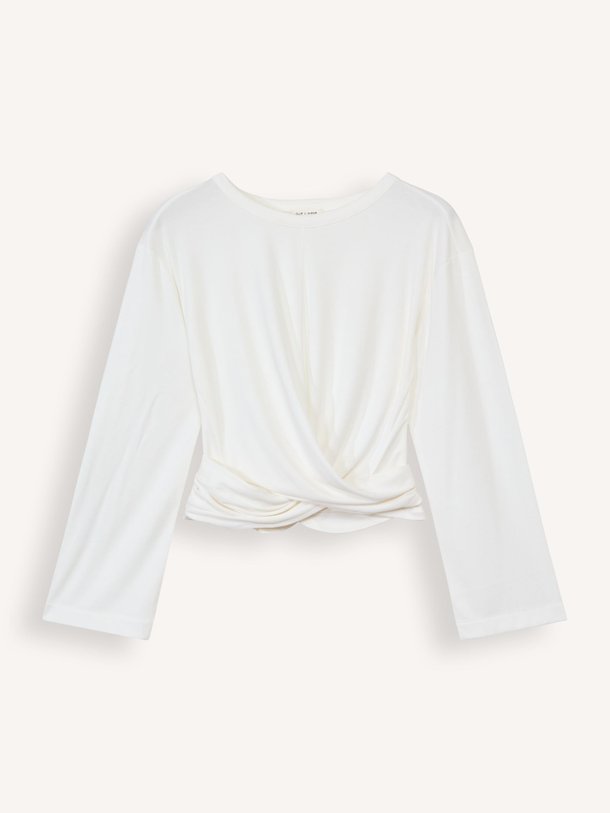 Ontdek de Sylas modalmix overslag top van Club L`avenir in de kleur off-white bij Orangebag. Op werkdagen voor 21:45 besteld, morgen in huis.
