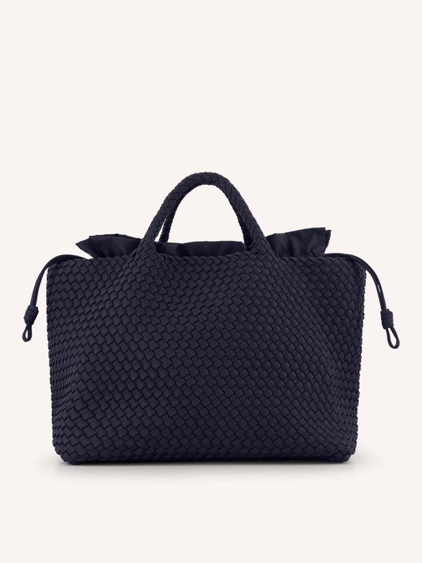 Ontdek de Gevlochten handtas large van Marrea in de kleur donkerblauw bij Orangebag. Op werkdagen voor 21:45 besteld, morgen in huis.