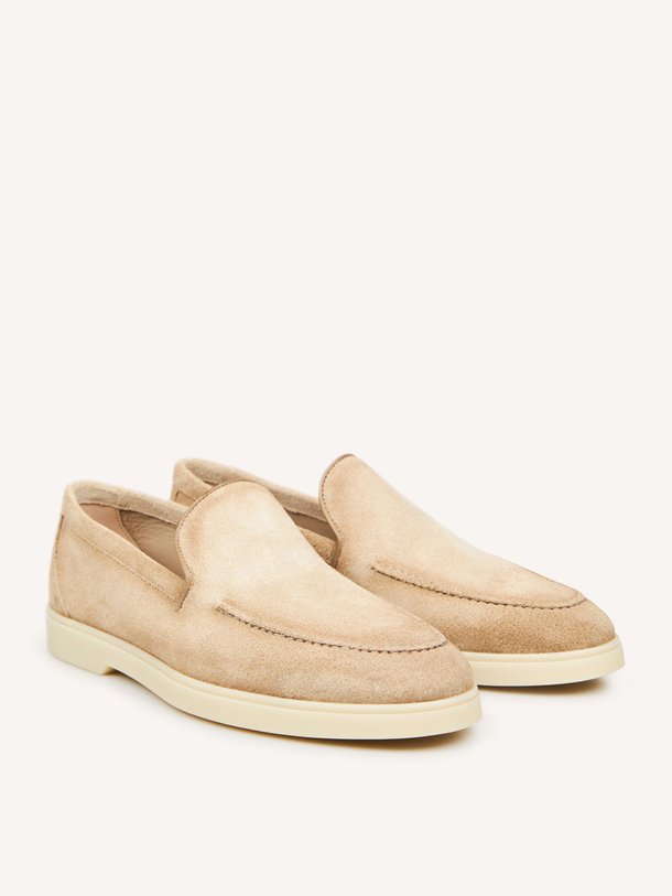 Ontdek de Javea suède instappers van Magnanni in de kleur Beige bij Orangebag. Op werkdagen voor 21:45 besteld, morgen in huis.