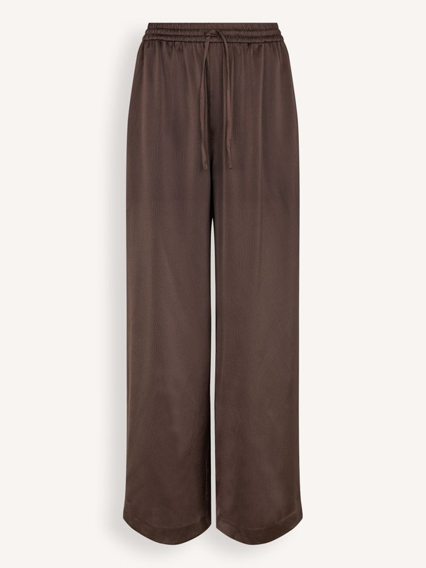 Ontdek de Sahelena geweven broek van Samsoe Samsoe in de kleur Donkerbruin bij Orangebag. Op werkdagen voor 21:45 besteld, morgen in huis.