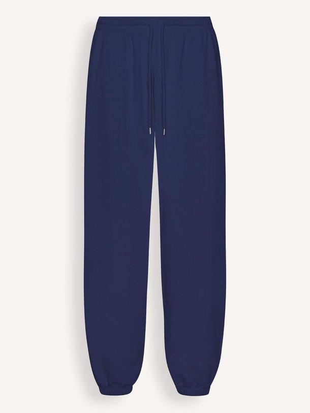 Ontdek de Organic cotton mix joggingbroek van Colorful Standard in de kleur Donkerblauw bij Orangebag. Op werkdagen voor 21:45 besteld, morgen in huis.