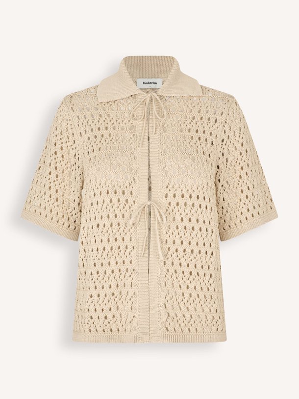 Ontdek de Vester organic cotton opengewerkt vest van Modstrom in de kleur Zand bij Orangebag. Op werkdagen voor 21:45 besteld, morgen in huis.