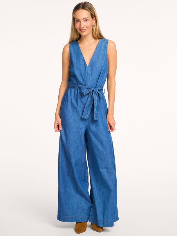 Ontdek de Lomee denim jumpsuit van La Fee Maraboutee in de kleur Blauw bij Orangebag. Op werkdagen voor 21:45 besteld, morgen in huis.