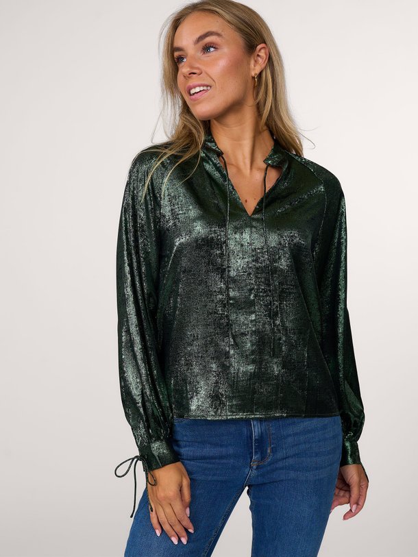 Ontdek de Andrija geweven metallic top van Frnch in de kleur groen bij Orangebag. Op werkdagen voor 21:45 besteld, morgen in huis.