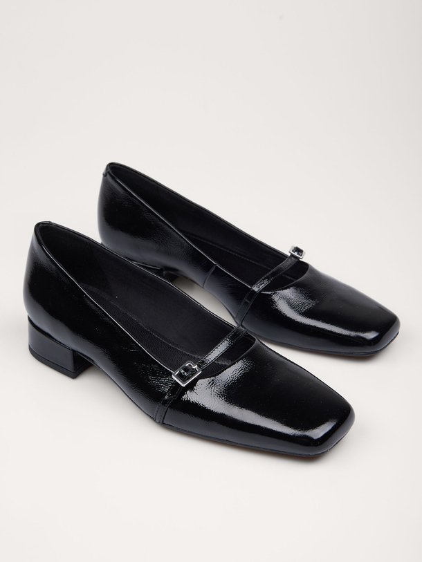 Ontdek de Debbi laklederen ballerina's van Vagabond Shoemakers in de kleur zwart bij Orangebag. Op werkdagen voor 21:45 besteld, morgen in huis.
