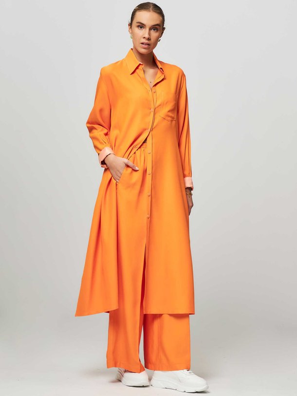 Ontdek de Viscose doorknoopjurk met structuur van forte_forte in de kleur oranje bij Orangebag. Op werkdagen voor 21:45 besteld, morgen in huis.
