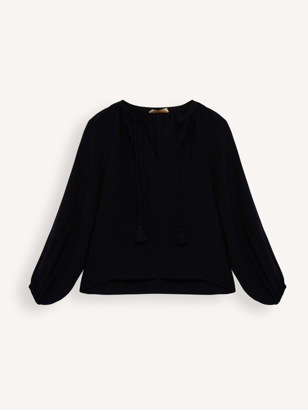 Ontdek de Dylan viscose blouse van Vanessa Bruno in de kleur zwart bij Orangebag. Op werkdagen voor 21:45 besteld, morgen in huis.