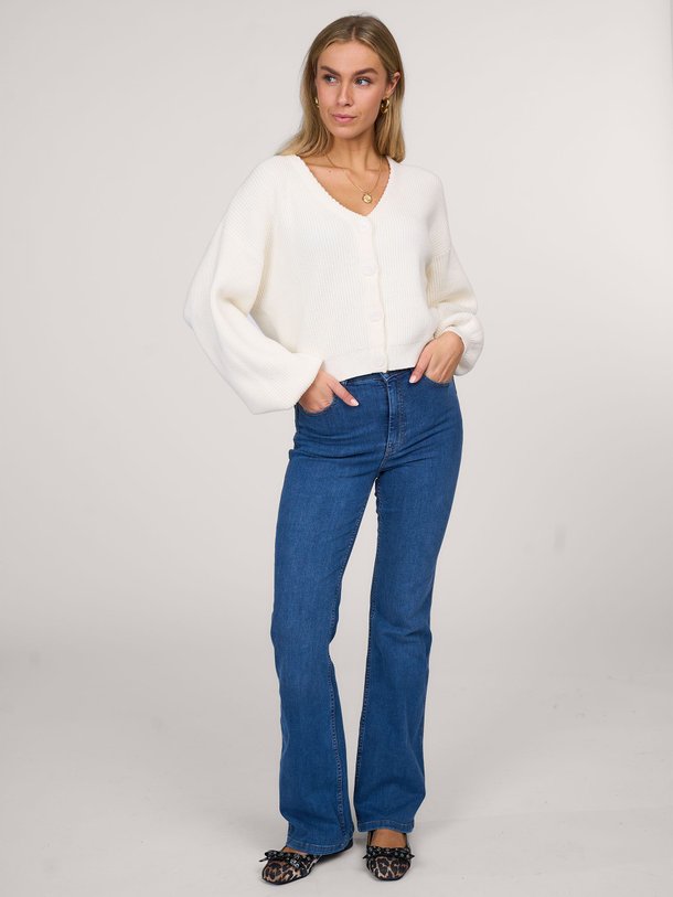 Ontdek de Rivy high waist flared fit jeans van Gestuz in de kleur blauw bij Orangebag. Op werkdagen voor 21:45 besteld, morgen in huis.
