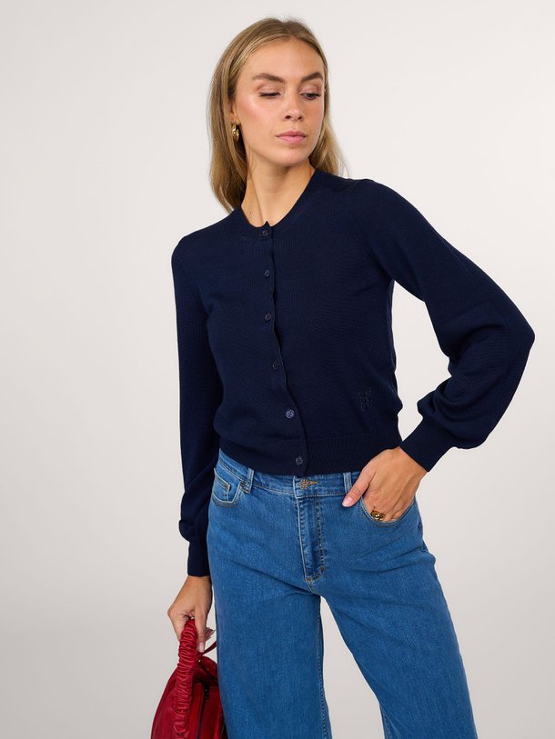 Ontdek de Calynn wollen vest van Baum und Pferdgarten in de kleur donkerblauw bij Orangebag. Op werkdagen voor 21:45 besteld, morgen in huis.