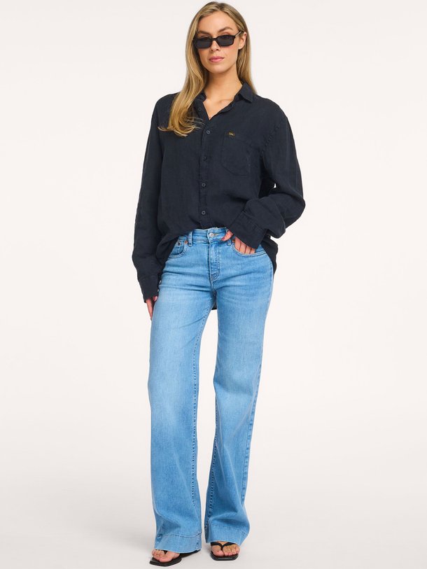Ontdek de Lorna low waist flared fit stretch jeans van Lois in de kleur Blauw bij Orangebag. Op werkdagen voor 21:45 besteld, morgen in huis.