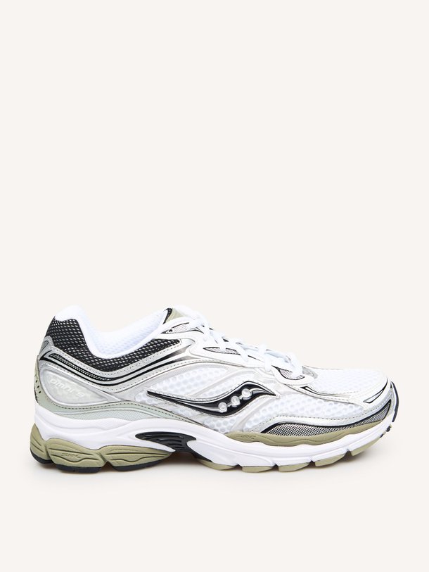 Ontdek de Progrid Omni 9 mesh sneakers van Saucony in de kleur Wit bij Orangebag. Op werkdagen voor 21:45 besteld, morgen in huis.