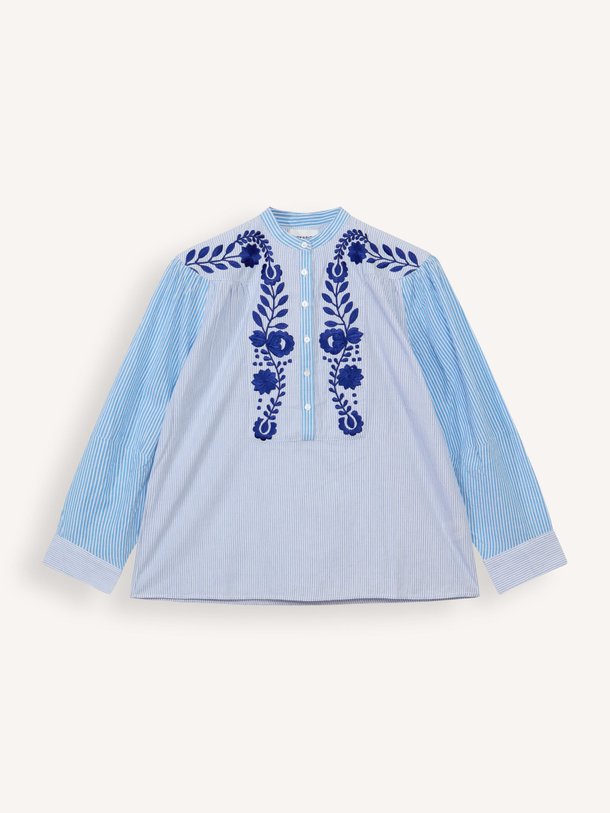 Ontdek de Tamir katoenen blouse met gestreept dessin van Antik Batik in de kleur blauw bij Orangebag. Op werkdagen voor 21:45 besteld, morgen in huis.