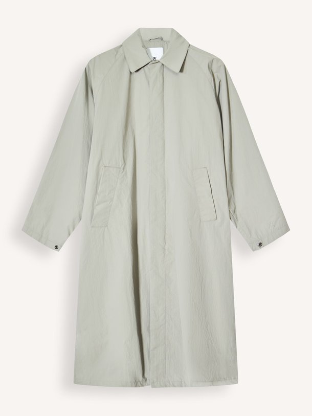 Ontdek de Long Coach Crinkle geweven technische parka van Welter Shelter in de kleur Groen bij Orangebag. Op werkdagen voor 21:45 besteld, morgen in huis.