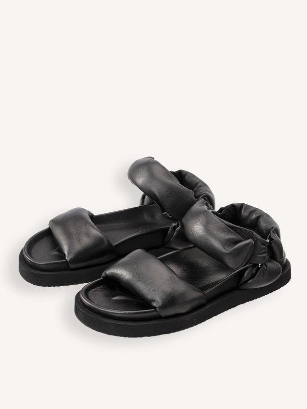 Ontdek de Lederen sandalen van Yaya in de kleur zwart bij Orangebag. Op werkdagen voor 21:45 besteld, morgen in huis.
