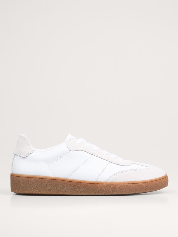 Ontdek de Sanoa lederen sneakers van Samsoe Samsoe in de kleur wit bij Orangebag. Op werkdagen voor 21:45 besteld, morgen in huis.