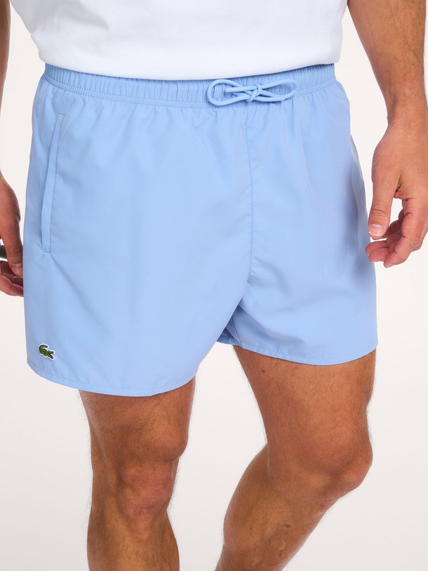 Ontdek de Geweven zwembroek van Lacoste in de kleur Blauw bij Orangebag. Op werkdagen voor 21:45 besteld, morgen in huis.