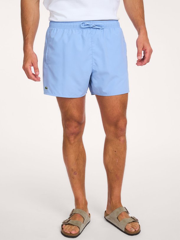 Ontdek de Geweven zwembroek van Lacoste in de kleur Blauw bij Orangebag. Op werkdagen voor 21:45 besteld, morgen in huis.