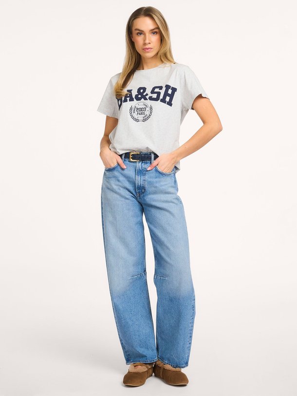 Ontdek de Ioni katoenen gemêleerd logo T-shirt van ba&sh in de kleur Lichtgrijs bij Orangebag. Op werkdagen voor 21:45 besteld, morgen in huis.