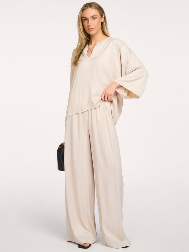 Ontdek de Trousers van No Man's Land bij Orangebag. Op werkdagen voor 21:45 besteld, morgen in huis.