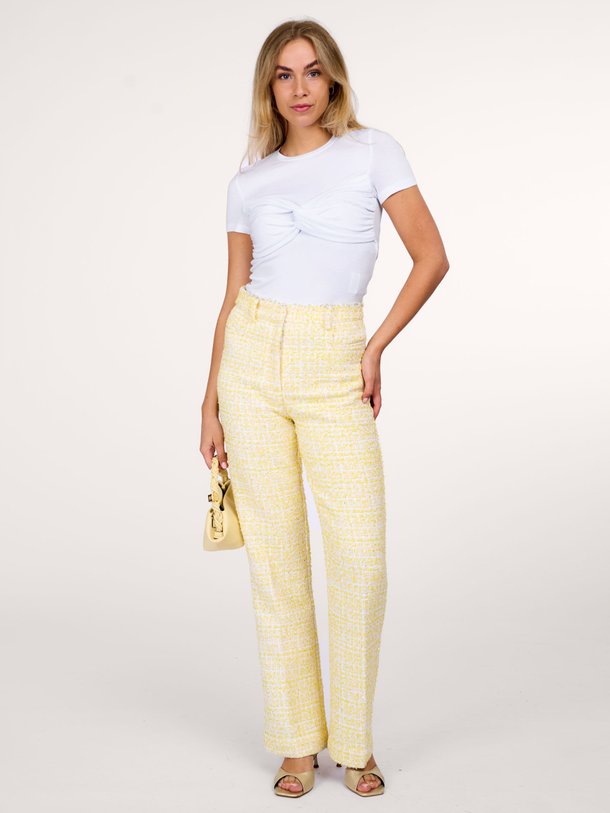 Ontdek de Geweven gemêleerde bouclé pantalon van Rotate Birger Christensen in de kleur geel bij Orangebag. Op werkdagen voor 21:45 besteld, morgen in huis.