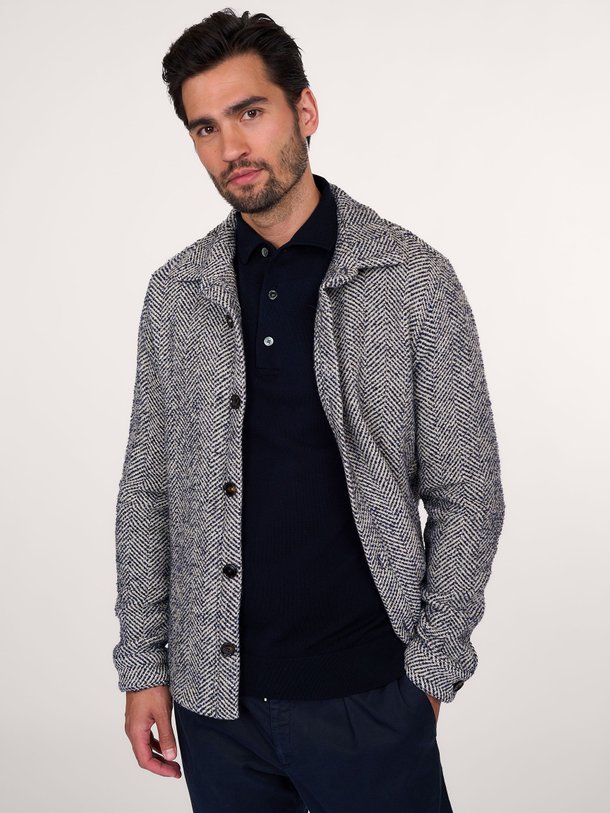 Ontdek de Wolmix herringbone overshirt met structuur van Profuomo in de kleur donkerblauw bij Orangebag. Op werkdagen voor 21:45 besteld, morgen in huis.