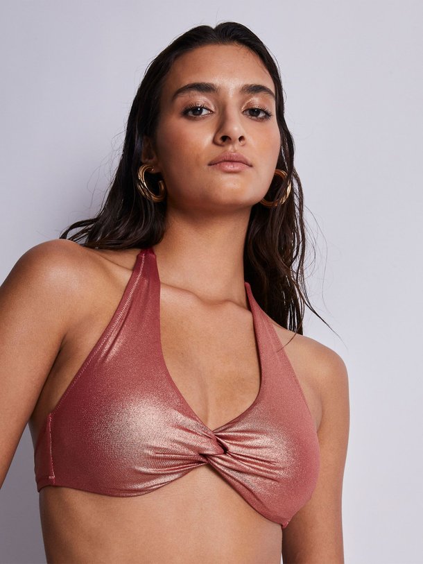Ontdek de Sunlight Glow voorgevormde metallic bikinitop van Aubade in de kleur rosé bij Orangebag. Op werkdagen voor 21:45 besteld, morgen in huis.