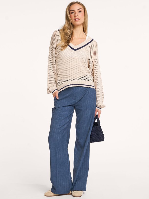 Ontdek de Volcy viscosemix trui van Dante 6 in de kleur Beige bij Orangebag. Op werkdagen voor 21:45 besteld, morgen in huis.