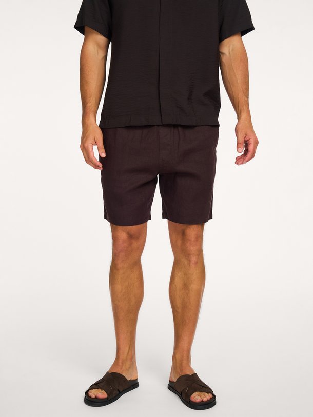 Nn.07 Gregor Shorts 1454 Ontdek de Gregor Shorts 1454 van NN.07 bij Orangebag. Op werkdagen voor 21:45 besteld, morgen in huis.