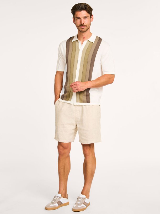 Ontdek de Gregor linnen short van NN.07 in de kleur zand bij Orangebag. Op werkdagen voor 21:45 besteld, morgen in huis.