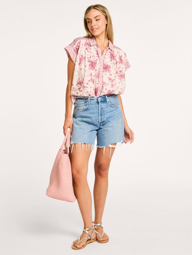 Ontdek de Badal katoenen blouse met print van Lollys Laundry in de kleur roze bij Orangebag. Op werkdagen voor 21:45 besteld, morgen in huis.