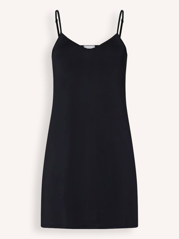 Ontdek de Satin Deluxe viscosemix onderjurk van Hanro in de kleur zwart bij Orangebag. Op werkdagen voor 21:45 besteld, morgen in huis.