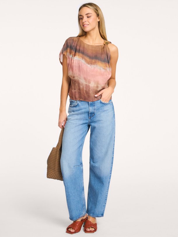 Ontdek de Kaira geweven top van Dante 6 in de kleur Bruin bij Orangebag. Op werkdagen voor 21:45 besteld, morgen in huis.