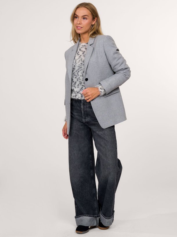 Ontdek de K206 Mohairmix gemêleerde trui van Majestic Filatures in de kleur grijs bij Orangebag. Op werkdagen voor 21:45 besteld, morgen in huis.