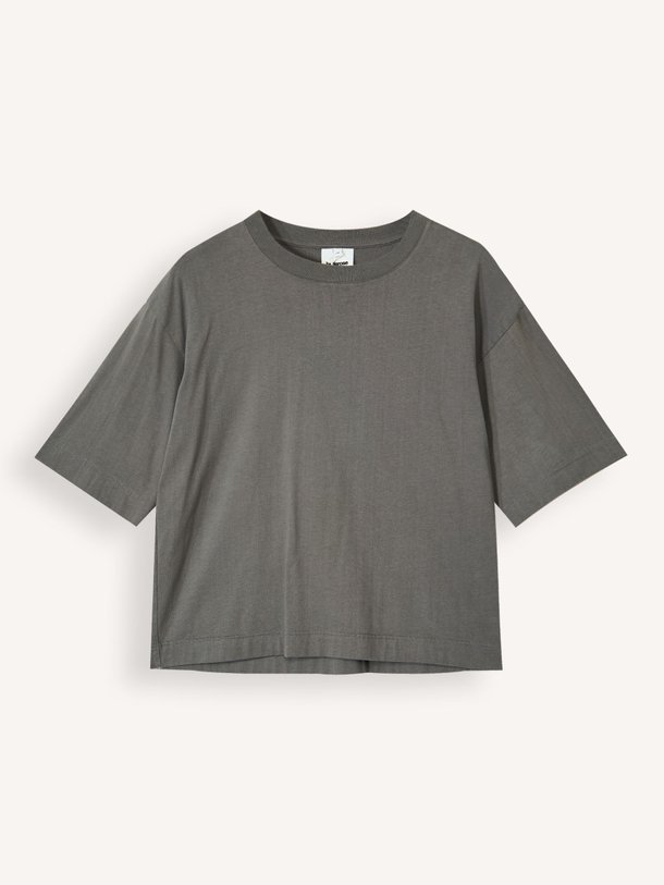 Ontdek de Fiore katoenen T-shirt van Bellerose in de kleur Donkergrijs bij Orangebag. Op werkdagen voor 21:45 besteld, morgen in huis.