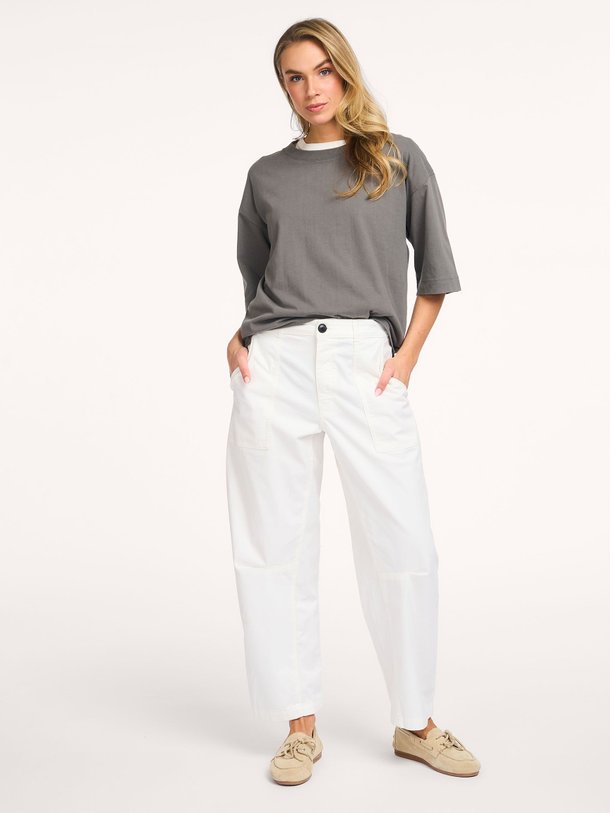 Ontdek de Fiore katoenen T-shirt van Bellerose in de kleur Donkergrijs bij Orangebag. Op werkdagen voor 21:45 besteld, morgen in huis.