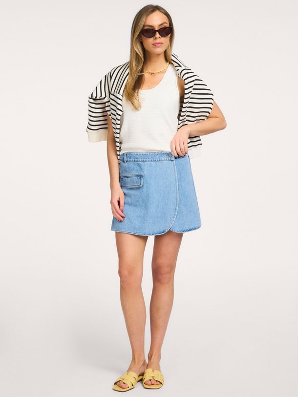 Ontdek de Tilly denim rok van Co'Couture in de kleur Blauw bij Orangebag. Op werkdagen voor 21:45 besteld, morgen in huis.